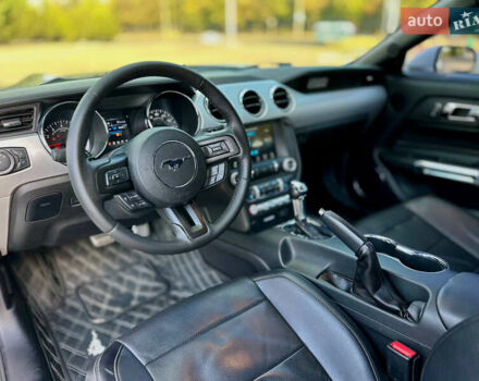 Серый Форд Мустанг, объемом двигателя 2.26 л и пробегом 161 тыс. км за 13599 $, фото 7 на Automoto.ua