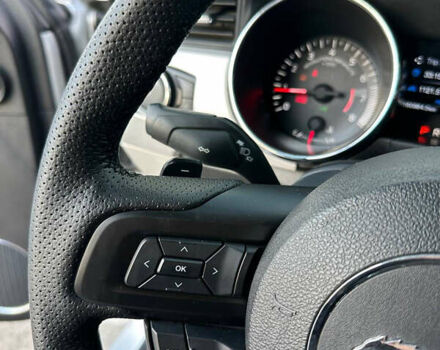 Серый Форд Мустанг, объемом двигателя 2.26 л и пробегом 161 тыс. км за 13599 $, фото 16 на Automoto.ua