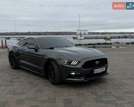 Серый Форд Мустанг, объемом двигателя 2.26 л и пробегом 100 тыс. км за 14500 $, фото 2 на Automoto.ua