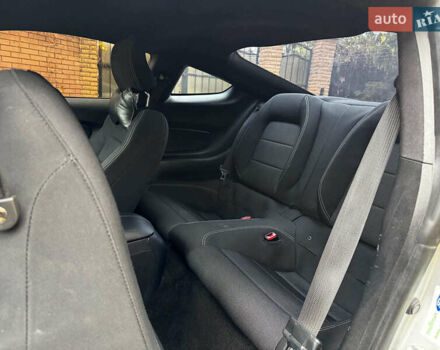 Серый Форд Мустанг, объемом двигателя 3.7 л и пробегом 126 тыс. км за 18440 $, фото 23 на Automoto.ua