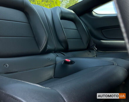 Серый Форд Мустанг, объемом двигателя 2.3 л и пробегом 115 тыс. км за 17300 $, фото 8 на Automoto.ua