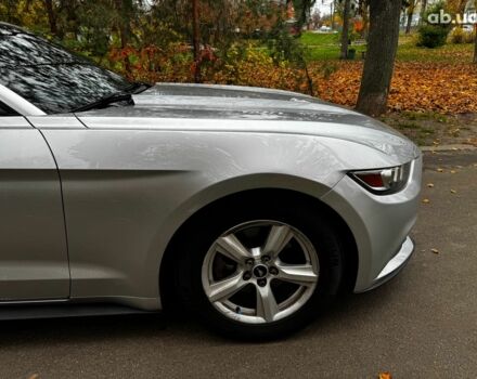 Серый Форд Мустанг, объемом двигателя 3.7 л и пробегом 126 тыс. км за 18440 $, фото 4 на Automoto.ua