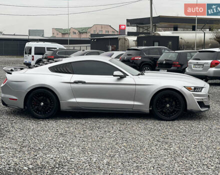 Серый Форд Мустанг, объемом двигателя 2.26 л и пробегом 80 тыс. км за 17500 $, фото 5 на Automoto.ua