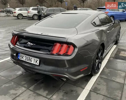 Форд Мустанг 2017 в Ровно на Automoto.ua Серый Форд Мустанг, объемом двигателя 2.26 л и пробегом 162 тыс. км за 19500 $, фото 5 на Automoto.ua