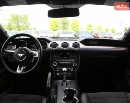 Серый Форд Мустанг, объемом двигателя 4.95 л и пробегом 51 тыс. км за 25500 $, фото 12 на Automoto.ua