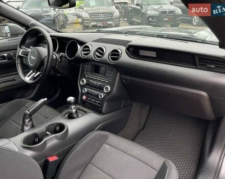 Серый Форд Мустанг, объемом двигателя 3.72 л и пробегом 71 тыс. км за 13290 $, фото 17 на Automoto.ua
