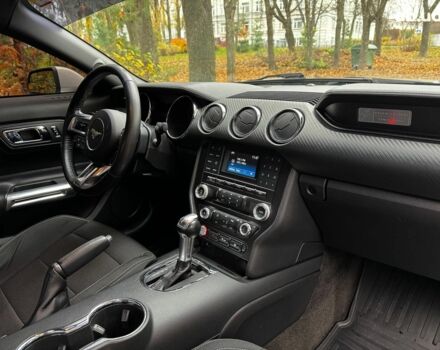 Серый Форд Мустанг, объемом двигателя 3.7 л и пробегом 126 тыс. км за 18440 $, фото 27 на Automoto.ua