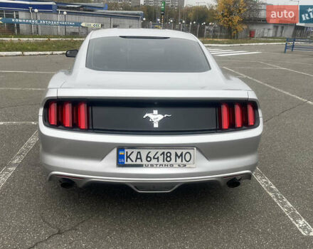 Сірий Форд Мустанг, об'ємом двигуна 3.72 л та пробігом 125 тис. км за 18500 $, фото 3 на Automoto.ua