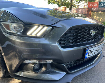 Серый Форд Мустанг, объемом двигателя 2.26 л и пробегом 162 тыс. км за 16750 $, фото 3 на Automoto.ua