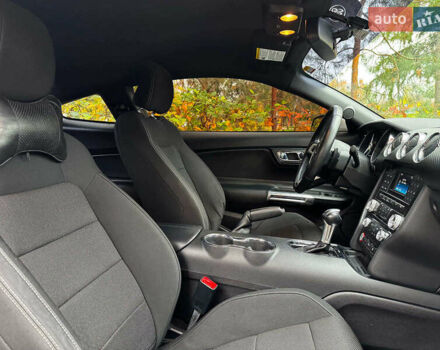 Серый Форд Мустанг, объемом двигателя 3.7 л и пробегом 126 тыс. км за 18440 $, фото 29 на Automoto.ua