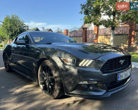 Серый Форд Мустанг, объемом двигателя 2.26 л и пробегом 162 тыс. км за 16750 $, фото 6 на Automoto.ua