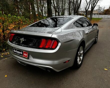 Серый Форд Мустанг, объемом двигателя 3.7 л и пробегом 126 тыс. км за 18440 $, фото 5 на Automoto.ua