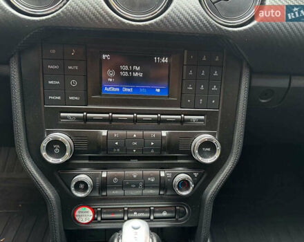 Серый Форд Мустанг, объемом двигателя 3.7 л и пробегом 126 тыс. км за 18440 $, фото 16 на Automoto.ua