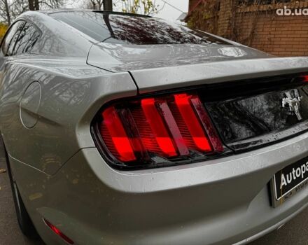 Серый Форд Мустанг, объемом двигателя 3.7 л и пробегом 126 тыс. км за 18440 $, фото 8 на Automoto.ua