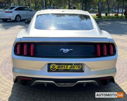 Серый Форд Мустанг, объемом двигателя 2.3 л и пробегом 115 тыс. км за 17300 $, фото 5 на Automoto.ua