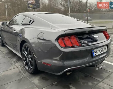 Серый Форд Мустанг, объемом двигателя 2.26 л и пробегом 162 тыс. км за 14999 $, фото 8 на Automoto.ua