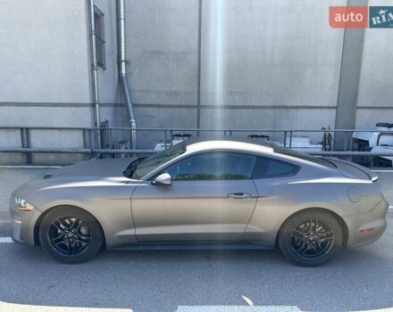 Серый Форд Мустанг, объемом двигателя 4.95 л и пробегом 67 тыс. км за 27600 $, фото 4 на Automoto.ua