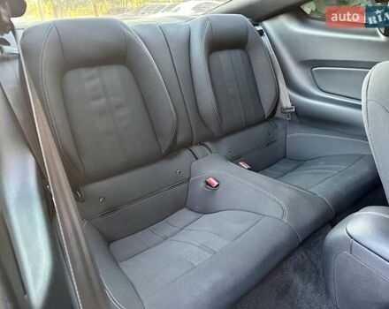 Серый Форд Мустанг, объемом двигателя 2.26 л и пробегом 107 тыс. км за 18000 $, фото 8 на Automoto.ua