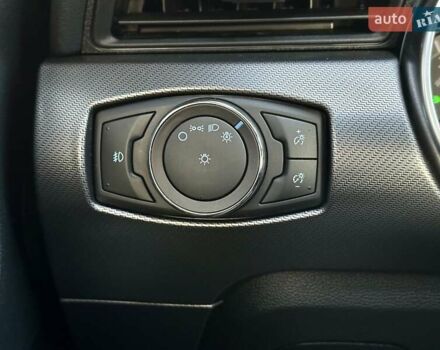 Серый Форд Мустанг, объемом двигателя 2.26 л и пробегом 107 тыс. км за 18000 $, фото 18 на Automoto.ua