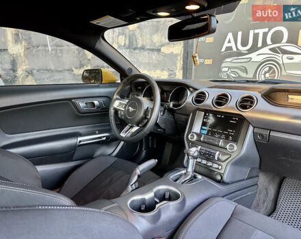 Серый Форд Мустанг, объемом двигателя 2.26 л и пробегом 108 тыс. км за 19999 $, фото 7 на Automoto.ua