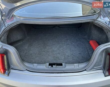 Серый Форд Мустанг, объемом двигателя 4.95 л и пробегом 67 тыс. км за 27600 $, фото 11 на Automoto.ua