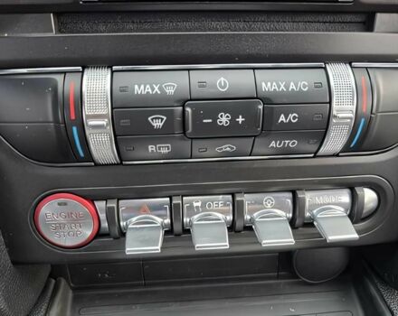 Серый Форд Мустанг, объемом двигателя 5 л и пробегом 46 тыс. км за 18900 $, фото 10 на Automoto.ua