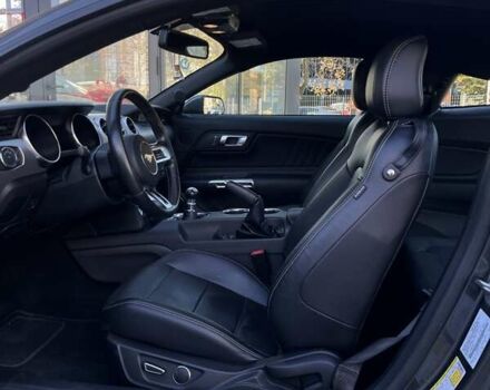 Серый Форд Мустанг, объемом двигателя 2.26 л и пробегом 27 тыс. км за 19100 $, фото 17 на Automoto.ua