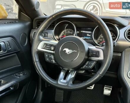 Серый Форд Мустанг, объемом двигателя 2.26 л и пробегом 107 тыс. км за 18000 $, фото 11 на Automoto.ua