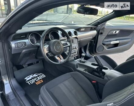 Серый Форд Мустанг, объемом двигателя 5 л и пробегом 10 тыс. км за 35700 $, фото 40 на Automoto.ua