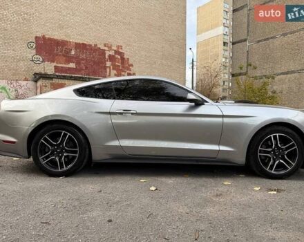 Серый Форд Мустанг, объемом двигателя 2.26 л и пробегом 85 тыс. км за 21500 $, фото 35 на Automoto.ua