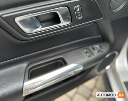 Серый Форд Мустанг, объемом двигателя 2.3 л и пробегом 91 тыс. км за 22400 $, фото 12 на Automoto.ua