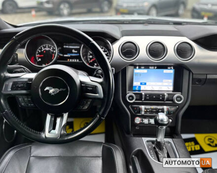 Серый Форд Мустанг, объемом двигателя 2.3 л и пробегом 91 тыс. км за 22400 $, фото 17 на Automoto.ua