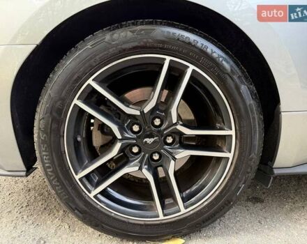 Серый Форд Мустанг, объемом двигателя 2.26 л и пробегом 85 тыс. км за 21500 $, фото 9 на Automoto.ua