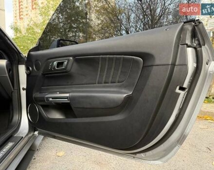 Серый Форд Мустанг, объемом двигателя 2.26 л и пробегом 85 тыс. км за 21500 $, фото 29 на Automoto.ua