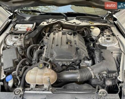 Серый Форд Мустанг, объемом двигателя 2.26 л и пробегом 85 тыс. км за 21500 $, фото 10 на Automoto.ua