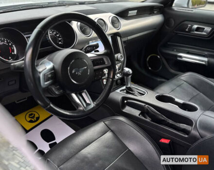 Серый Форд Мустанг, объемом двигателя 2.3 л и пробегом 91 тыс. км за 22400 $, фото 13 на Automoto.ua