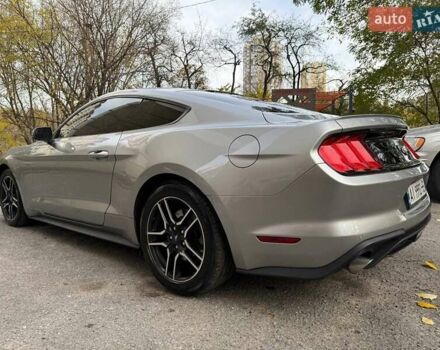 Серый Форд Мустанг, объемом двигателя 2.26 л и пробегом 85 тыс. км за 21500 $, фото 33 на Automoto.ua