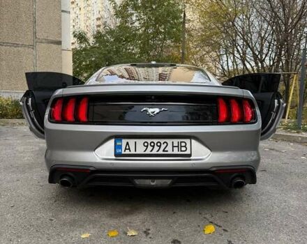 Серый Форд Мустанг, объемом двигателя 2.26 л и пробегом 85 тыс. км за 21500 $, фото 3 на Automoto.ua