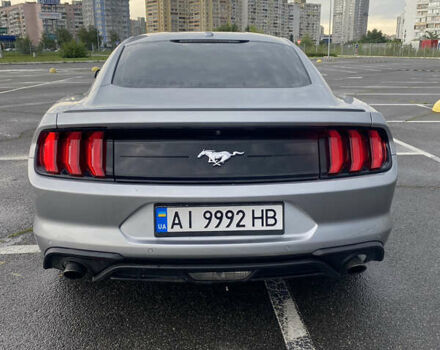 Серый Форд Мустанг, объемом двигателя 2.26 л и пробегом 85 тыс. км за 21900 $, фото 3 на Automoto.ua