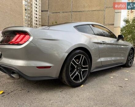 Серый Форд Мустанг, объемом двигателя 2.26 л и пробегом 85 тыс. км за 21500 $, фото 34 на Automoto.ua