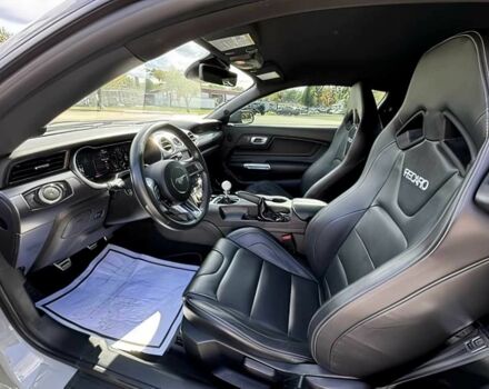 Серый Форд Мустанг, объемом двигателя 5 л и пробегом 23 тыс. км за 28000 $, фото 8 на Automoto.ua