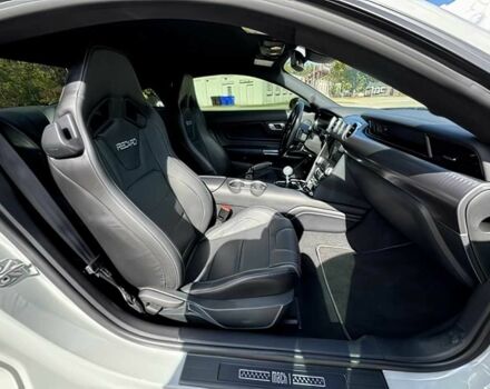 Серый Форд Мустанг, объемом двигателя 5 л и пробегом 23 тыс. км за 28000 $, фото 12 на Automoto.ua