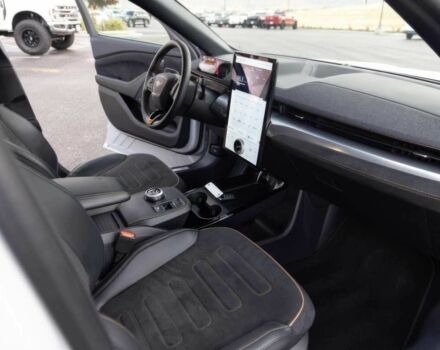 Сірий Форд Мустанг, об'ємом двигуна 0 л та пробігом 14 тис. км за 19000 $, фото 4 на Automoto.ua