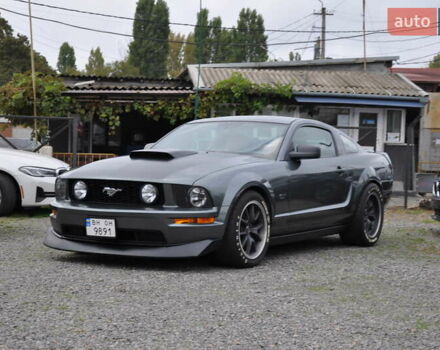 Серый Форд Мустанг, объемом двигателя 4.61 л и пробегом 115 тыс. км за 13000 $, фото 1 на Automoto.ua