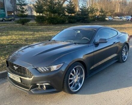 Серый Форд Мустанг, объемом двигателя 2.26 л и пробегом 106 тыс. км за 15800 $, фото 1 на Automoto.ua