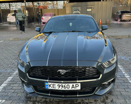 Серый Форд Мустанг, объемом двигателя 2.26 л и пробегом 151 тыс. км за 15000 $, фото 1 на Automoto.ua