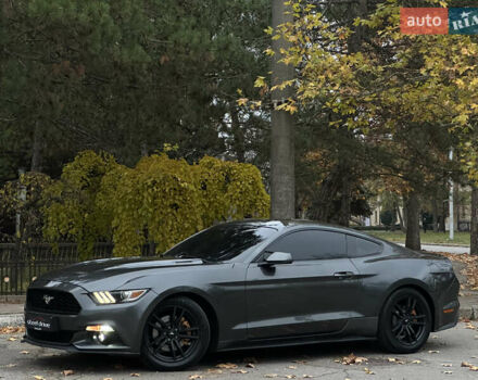 Серый Форд Мустанг, объемом двигателя 2.26 л и пробегом 99 тыс. км за 14999 $, фото 1 на Automoto.ua