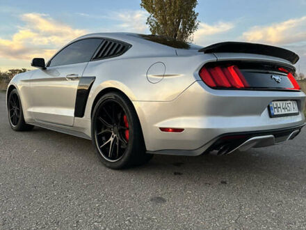 Серый Форд Мустанг, объемом двигателя 2.3 л и пробегом 173 тыс. км за 14500 $, фото 1 на Automoto.ua