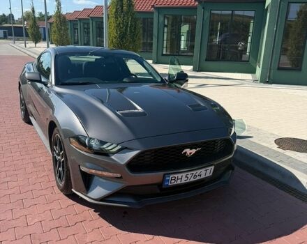 Серый Форд Мустанг, объемом двигателя 2.26 л и пробегом 76 тыс. км за 17000 $, фото 1 на Automoto.ua