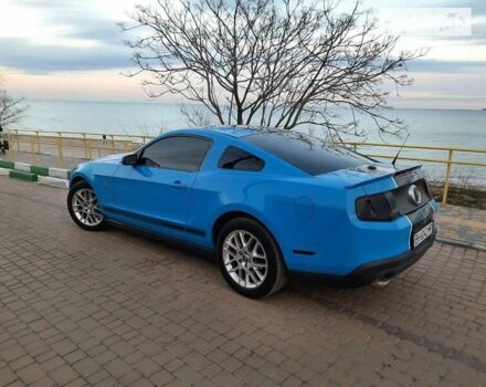 Синій Форд Мустанг, об'ємом двигуна 3.7 л та пробігом 250 тис. км за 12000 $, фото 2 на Automoto.ua